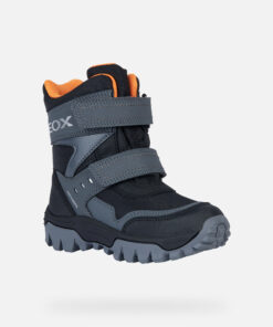 Geggjaðir Vatnsheldir Kuldaskór Frá Geox, Með Frönskum Rennilás Svo Auðvelt Er Að Fara Í Og Úr Þeim. Boy’s Protective Waterproof Ankle Boot With A Sporty Feel And An Outdoor Vibe. Cast In A Mixture Of Black And Orange, Himalaya Abx Is The Ultimate Piece Of Footwear For Fun And Games, Even When The Weather Is Harshly Cold. It Has Been Made From Nylon And A Printed Leather-Effect Material, Resting On A Cushioning Outsole With An Outstanding Grip And Fastening With A Double Riptape Closure For A Quick And Easy Foot Entry. - Húnar - Ec W20024 10