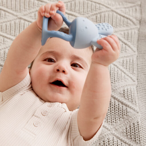 &Lt;Ul&Gt; &Lt;Li&Gt;Refillable Teether Offers Relief To Inflamed, Achy Gums&Lt;/Li&Gt; &Lt;Li&Gt;&Lt;Span Id=&Quot;&Quot;Ispasted&Quot;&Quot; Dir=&Quot;&Quot;Ltr&Quot;&Quot;&Gt;Chill In The Fridge (Not The Freezer!)&Lt;/Span&Gt;&Lt;/Li&Gt; &Lt;Li&Gt;Fill With Water And Ice To Provide Cooling Effect, No More Toxic Gels&Lt;/Li&Gt; &Lt;Li&Gt;Made From Quality, Non-Toxic Materials; Food-Grade Silicone Top And Pp Base&Lt;/Li&Gt; &Lt;Li&Gt;Suitable From 3 Months And Through The Varied Stages Of The Teething Journey&Lt;/Li&Gt; &Lt;Li&Gt;Shaped And Textured To Provide Massaging Relief For Front, Middle And Back Gums&Lt;/Li&Gt; &Lt;Li&Gt;Lightweight And Easy To Grasp From Any Direction&Lt;/Li&Gt; &Lt;Li&Gt;Multi-Sensory Design&Lt;/Li&Gt; &Lt;Li&Gt;Dishwasher (Top Rack Only). &Lt;Span Id=&Quot;&Quot;Ispasted&Quot;&Quot; Dir=&Quot;&Quot;Ltr&Quot;&Quot;&Gt;&Lt;Strong&Gt;Do Not Microwave Sterilise. &Lt;/Strong&Gt;&Lt;/Span&Gt;&Lt;/Li&Gt; &Lt;/Ul&Gt; - Húnar - 04 Chill And Fill Teether 300