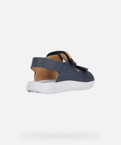 Casual-Looking Sandal For Boys With A Pristine Aesthetic And Extremely Comfortable Structure. This Navy-Blue Version Rests On A Special Lightweight Cushioning Anatomic Sole Which Was Created To Deliver Well-Being And Support Step After Step. Lightfloppy Has Been Made From Supple Nubuck And Has A Practical Adjustable Riptape Closure, Making It The Perfect Partner For Little Adventurers’ Carefree Games And Play. - Húnar - Ec X20494 40