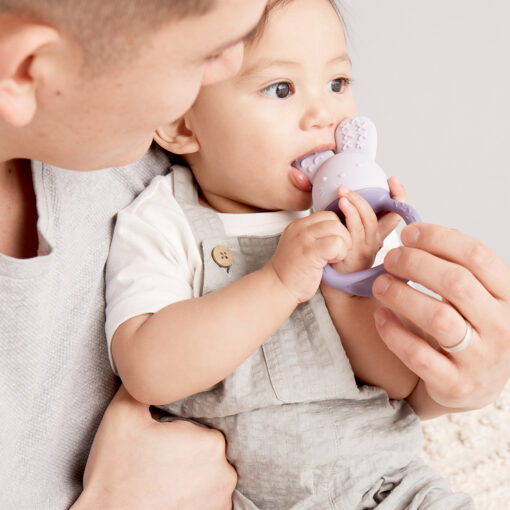 &Lt;Ul&Gt; &Lt;Li&Gt;Refillable Teether Offers Relief To Inflamed, Achy Gums&Lt;/Li&Gt; &Lt;Li&Gt;&Lt;Span Id=&Quot;&Quot;Ispasted&Quot;&Quot; Dir=&Quot;&Quot;Ltr&Quot;&Quot;&Gt;Chill In The Fridge (Not The Freezer!)&Lt;/Span&Gt;&Lt;/Li&Gt; &Lt;Li&Gt;Fill With Water And Ice To Provide Cooling Effect, No More Toxic Gels&Lt;/Li&Gt; &Lt;Li&Gt;Made From Quality, Non-Toxic Materials; Food-Grade Silicone Top And Pp Base&Lt;/Li&Gt; &Lt;Li&Gt;Suitable From 3 Months And Through The Varied Stages Of The Teething Journey&Lt;/Li&Gt; &Lt;Li&Gt;Shaped And Textured To Provide Massaging Relief For Front, Middle And Back Gums&Lt;/Li&Gt; &Lt;Li&Gt;Lightweight And Easy To Grasp From Any Direction&Lt;/Li&Gt; &Lt;Li&Gt;Multi-Sensory Design&Lt;/Li&Gt; &Lt;Li&Gt;Dishwasher (Top Rack Only). &Lt;Span Id=&Quot;&Quot;Ispasted&Quot;&Quot; Dir=&Quot;&Quot;Ltr&Quot;&Quot;&Gt;&Lt;Strong&Gt;Do Not Microwave Sterilise. &Lt;/Strong&Gt;&Lt;/Span&Gt;&Lt;/Li&Gt; &Lt;/Ul&Gt; - Húnar - 07 Chill And Fill Teether 237