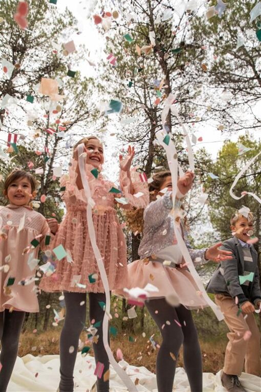 Petal-Colored Tulle Dress With Soft Voilè Lining. Back Zipper Opening. Stone-Colored Leotards. Dress: 100% Polyester Lining: 100% Cotton Tights: 80% Cotton 17% Polyamide 3% Elastane - Húnar - 5 Arena 1