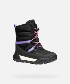 Waterproof Protective Ankle Boot For Girls Created To Help Little Adventurers Enjoy Outdoor Activities In Confidence, Even When The Weather Is Bad. This Version In Hard-Wearing Nylon And A Leather-Effect Material Has Been Cast In A Black And Lilac Colourway For A Contemporary Look And Immense Functionality. Trekkyup Abx Will Keep Little Explorers’ Growing Feet Constantly Dry And Extremely Comfortable As They Enjoy Outdoor Games, Regardless Of The Weather. - Húnar - Ec Aa30270 10