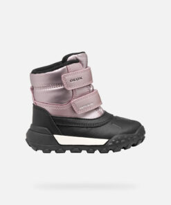 Hiking-Style Ankle Boot For Girls With A Design That Offers The Utmost Waterproofness And Breathability, Even In Wet Weather. The Pink Upper Has Been Made Of A Pearlescent Leather-Effect Material And Pearlescent Nylon. Trekkyup Abx Is The Ideal Solution For Open-Air Walks And Playtime, Guaranteeing Comfort And Protection, Even When The Weather Takes A Turn For The Worse. - Húnar - Ec Aa30523 00
