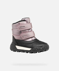 Hiking-Style Ankle Boot For Girls With A Design That Offers The Utmost Waterproofness And Breathability, Even In Wet Weather. The Pink Upper Has Been Made Of A Pearlescent Leather-Effect Material And Pearlescent Nylon. Trekkyup Abx Is The Ideal Solution For Open-Air Walks And Playtime, Guaranteeing Comfort And Protection, Even When The Weather Takes A Turn For The Worse. - Húnar - Ec Aa30523 10