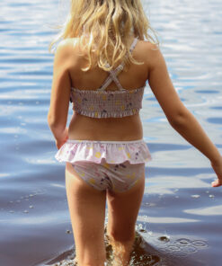 Bikiní Alice - Lav/Ye 5 - Húnar Alice Bikini Has Pretty Details And Smock In The Back For Best Fit. It'S Lined In Front And Have A Sun Protection Fabric With Upf 50+. The Product Is Oeko-Tex® Standard 100 Certified. ≪Ul≫ ≪Li≫≪Strong≫Surface Treatment:≪/Strong≫ Sun Protection (Upf) 50+≪/Li≫ ≪Li≫≪Strong≫Material:≪/Strong≫ 83% Nylon, 17% Elastane, Oeko-Tex® Standard 100≪/Li≫ ≪Li≫≪Strong≫Washing Advice:≪/Strong≫ 40 Degrees≪/Li≫ ≪/Ul≫ - Húnar - 3509 2008 D6 2